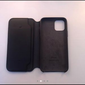 Apple iPhone 11 Pro Leather Folio - Aubergine